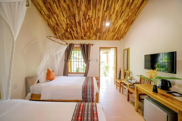 Family, Bungalow, 2 Double Beds, 2 King Beds, Garden View, La Mer Resort 1/1