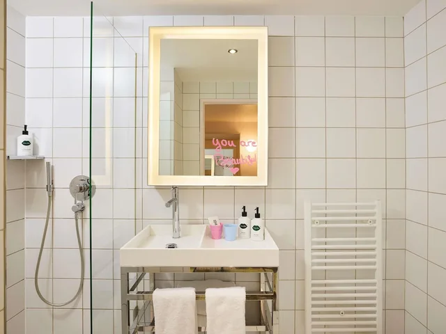 Small Mama, Double Bed، Mama Shelter Marseille 6/10