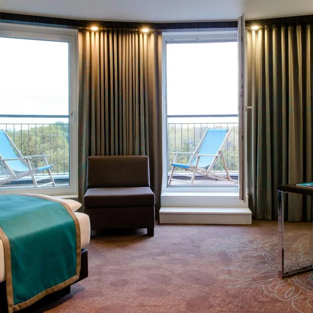 غرفة بسرير مزدوج بشرفة، Hotel Motel One Berlin-Bellevue 3/4