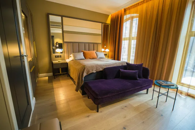 Deluxe, Double Bed, OPUS XVI 3/7
