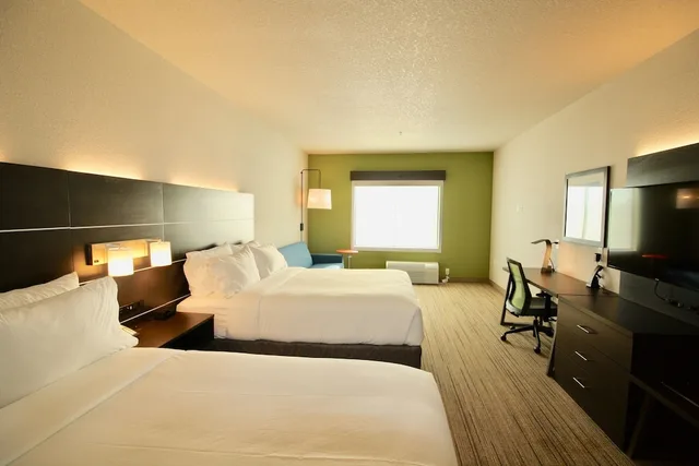 جناح بسريرين كوين، Holiday Inn Express & Suites Kirksville - University Area 1/1