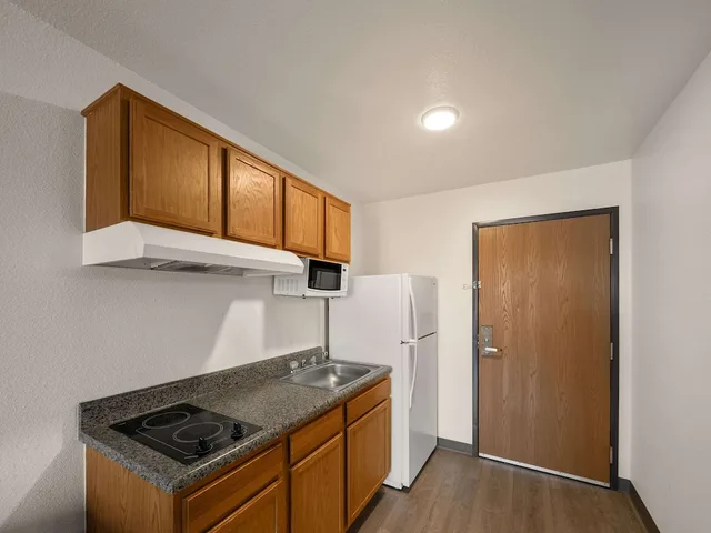 غرفة بسريرين مزدوجين لذوي الإعاقة، WoodSpring Suites Rockwall-East Dallas 7/7