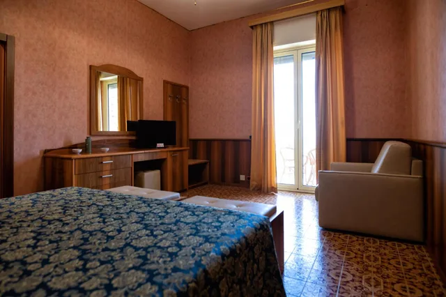 غرفة بسرير مزدوج أو سريرين منفصلين، Taormina Park Hotel 3/10