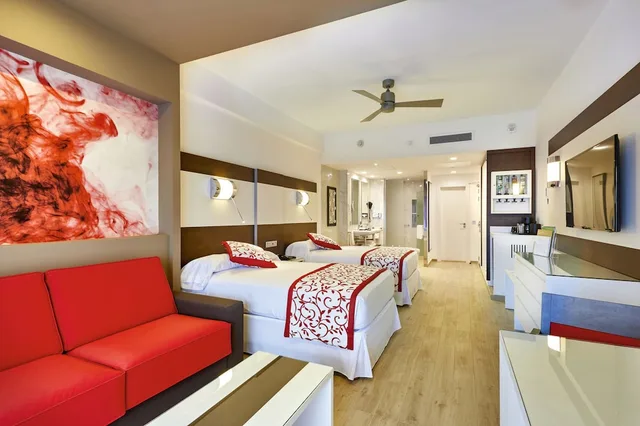 جناح جونيور بإطلالة على الحديقة، Riu Palace Costa Mujeres All Inclusive 1/3