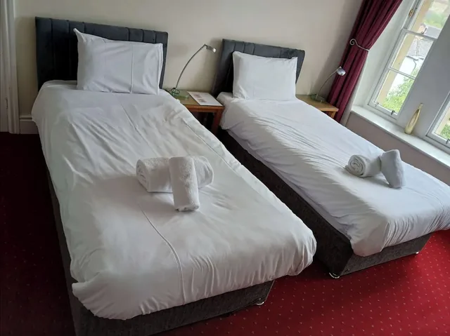 غرفة قياسية بسريرين منفصلين، The Knighton Hotel by Payman Club 1/3