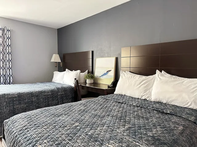 غرفة قياسية بسريرين مزدوجين، MainStay Inn 7/10