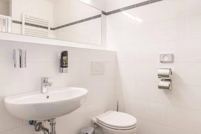 Private, 8 Beds, 4 Bunk Beds، a&o Hostel Venezia Mestre 2/2