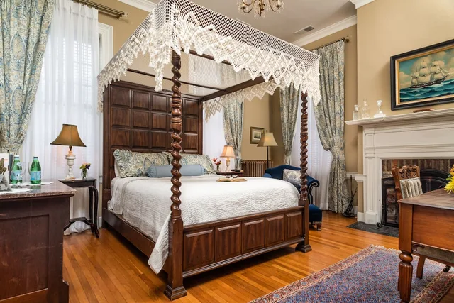 غرفة غراند بسرير كوين، Kenmore Inn 4/10