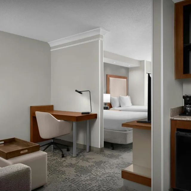 جناح بسريرين كوين مع سرير سحّاب إضافي مع أريكة، Springhill Suites By Marriott Lynchburg Airport/University Area 2/3