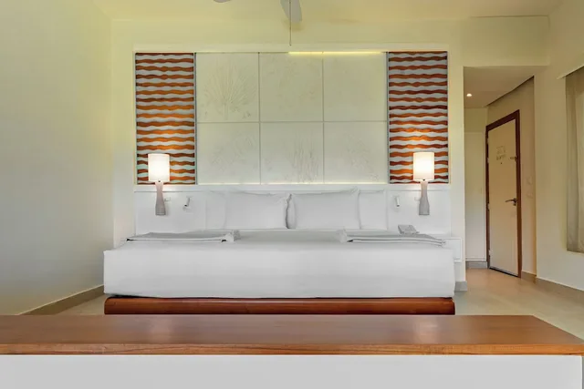 جناح جونيور بسرير كينج بشرفة، Iberostar Selection Coral Bavaro 7/7