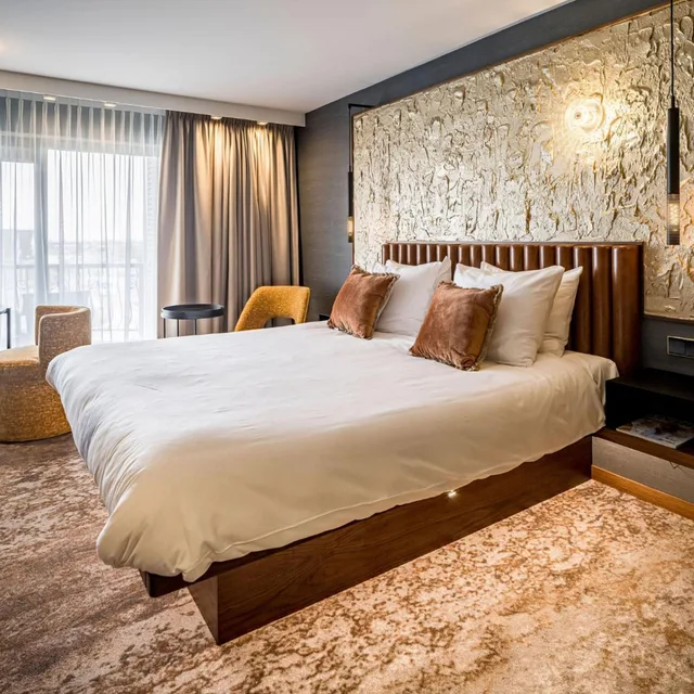 Design, Double Bed, Balcony، Alexander Hotel 7/10