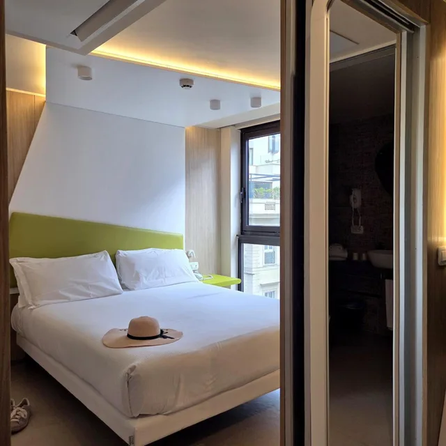 غرفة سوبيريور بسرير مزدوج، Cristal Hotel Palermo 1/4