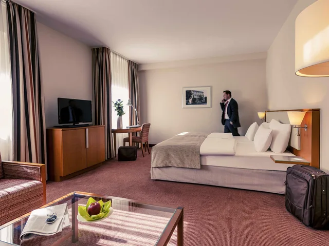 غرفة بريميوم بسرير مزدوج، Mercure Hotel Dusseldorf City Center 1/3