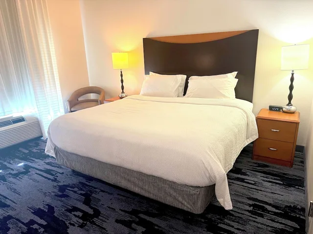 جناح بسرير كينج مع أريكة، Fairfield Inn Suites By Marriott Louisville East 3/6