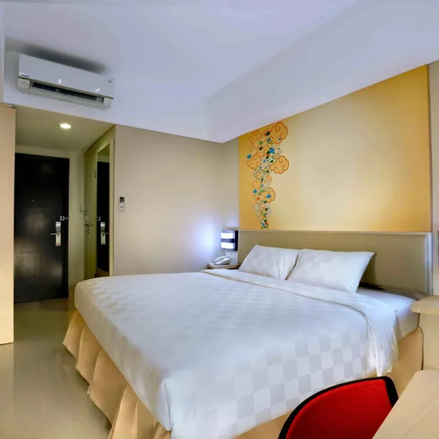 Smart, Deluxe, Double Bed، Cordela Hotel Cirebon 2/4