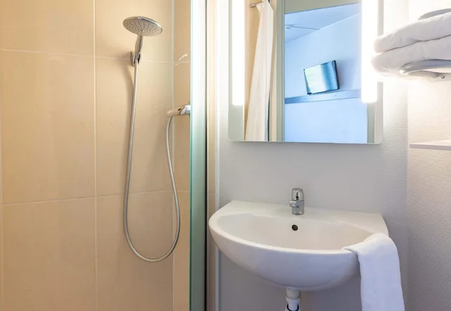 غرفة سوبيريور بسرير مزدوج، B&B Hotel Rennes Est Cesson Sevigne 6/8