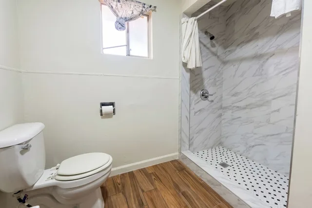Queen Bed with Kitchenette Non - Smoking، Oak Motel Modesto CA 5/8