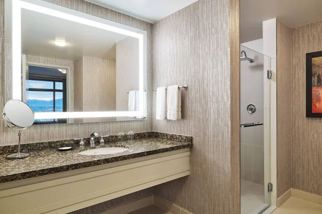 غرفة ديلوكس بسرير كوين، The Westin Westminster 3/3