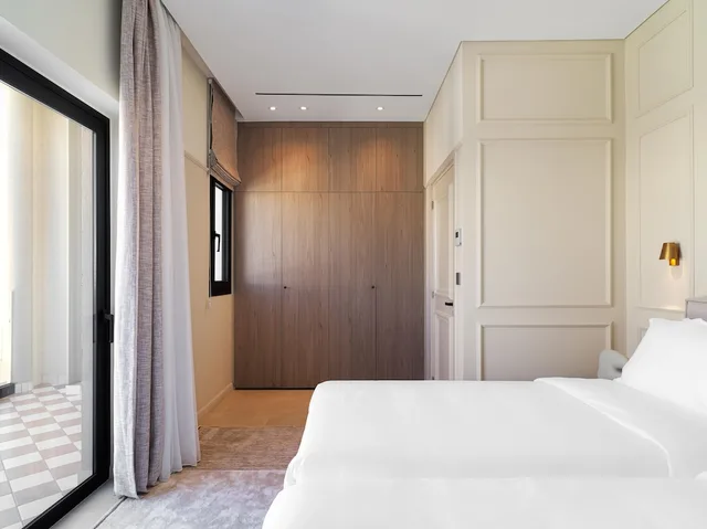 جناح رئاسي بسريرين منفصلين مع أريكة، LIV Mackenzie Beach Suites 4/10