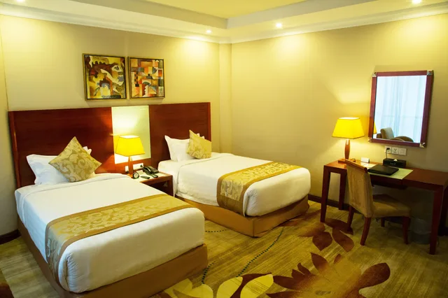 غرفة بسريرين منفصلين، Jupiter International Hotel Cazanchise 3/5