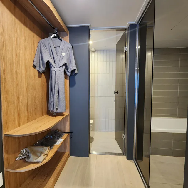 Deluxe, Twin Beds, Pool Access، Hound Hotel Busan Station 10/10