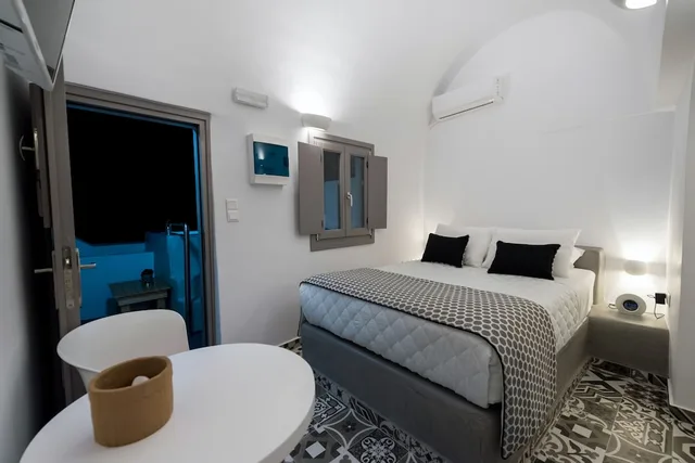 Junior Suite, Double Bed, Caldera View, Hot Tub، MODERNITY SUITES 3/6