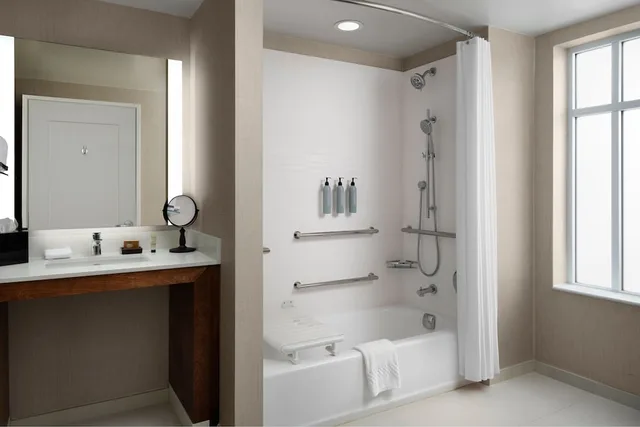 جناح بسرير كينج بغرفة نوم واحدة مع أريكة، Inn at Bellefield / Hyde Park 9/10