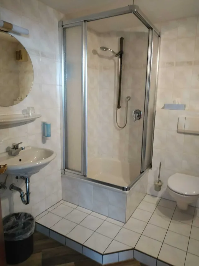 Modern, Family, Double and Twin Beds, No Balcony, Hotel Waldblick 2/3
