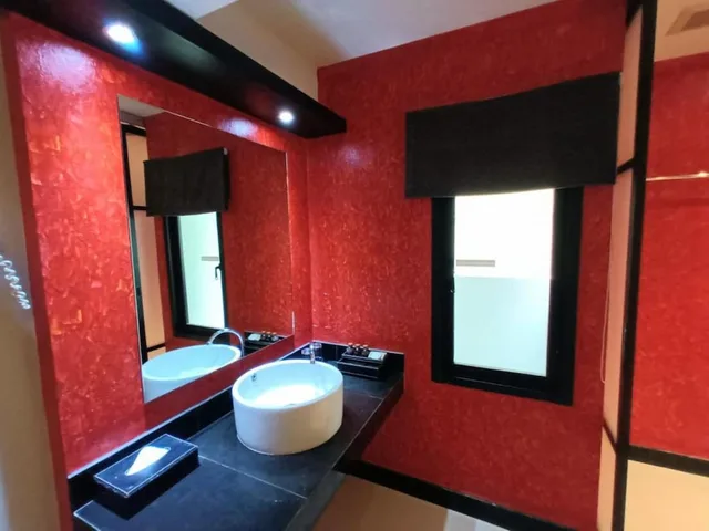 غرفة كلاسيكية سوبيريور بسرير كينج وسرير فردي مع سرير إضافي، Nouvo City Hotel 5/5