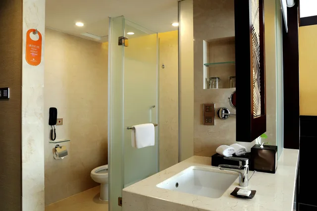 غرفة سوبيريور بسريرين منفصلين بإطلالة على البحر، Baohua Harbour View Hotel 2/2