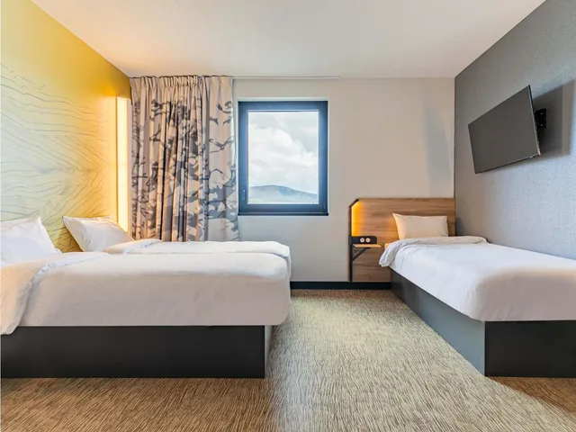 غرفة رباعية قياسية، B&B Hotel Selestat Centre-Alsace 2/6