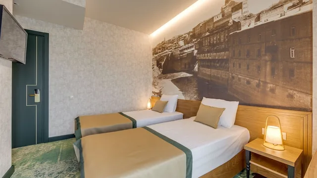 Standard, King Bed, Sole Palace 3/6