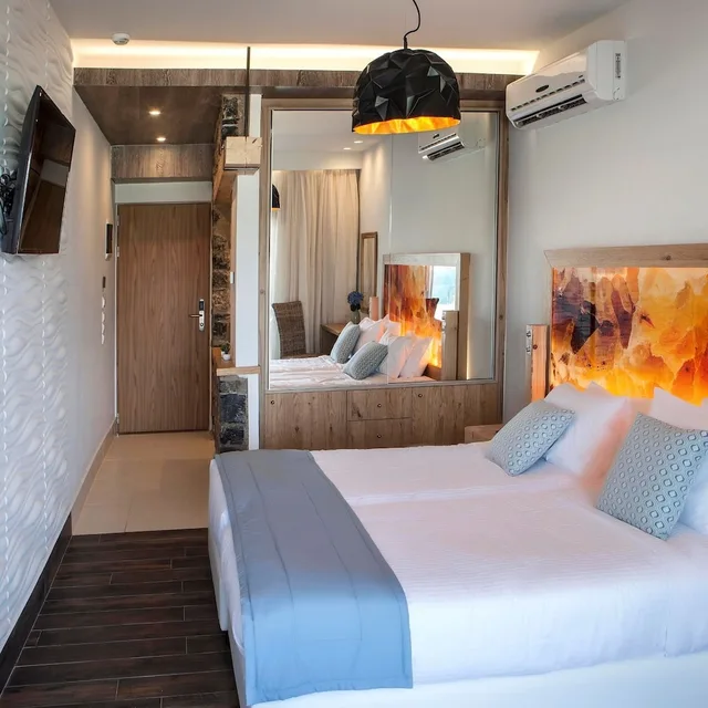 غرفة قياسية بسرير مزدوج بإطلالة على الحديقة، Elounda Orama Boutique Hotel by GHH 4/8