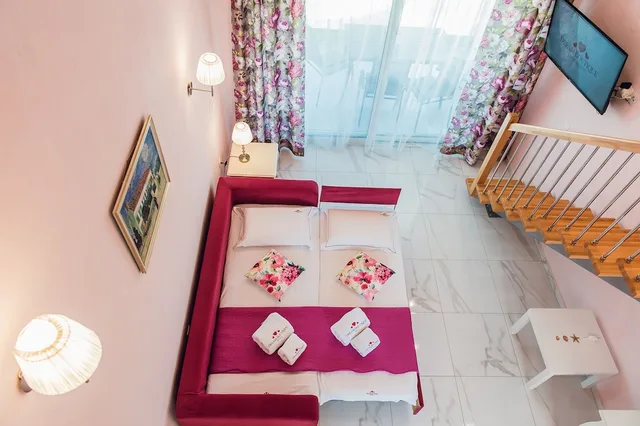 Luxury, Suite, King Bed, Two Story, Sofa، Dream Boutique Hotel 10/10