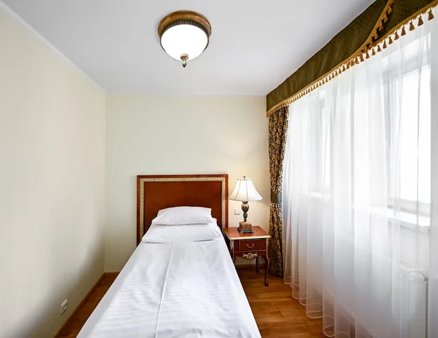 شقة بسرير كوين وسرير فردي بشرفة بغرفتي نوم، Hotel Residence Romanza 1/6