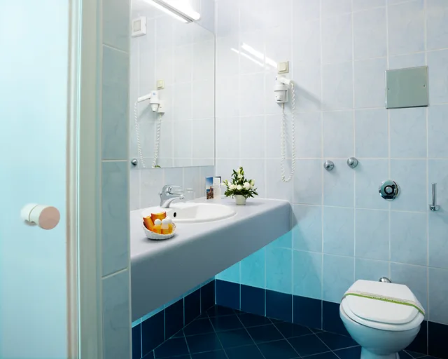 Room, Double Bed, Side Sea View, Balcony، Socializing Hotel Mirna Lifeclass Hotels Spa 2/2