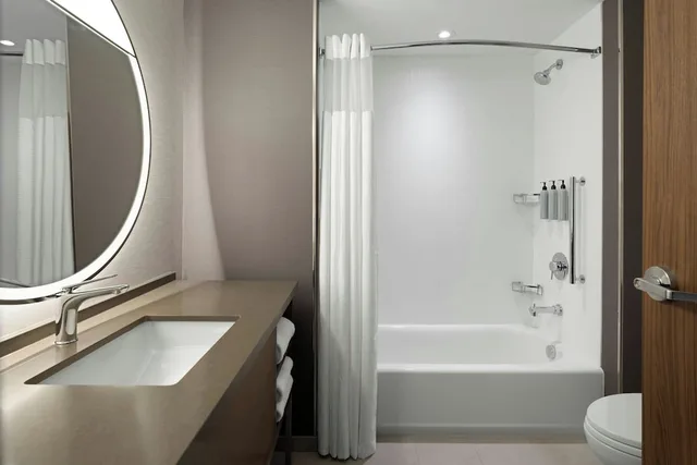غرفة بسريرين كوين لذوي الإعاقة، Courtyard by Marriott Billings 3/5