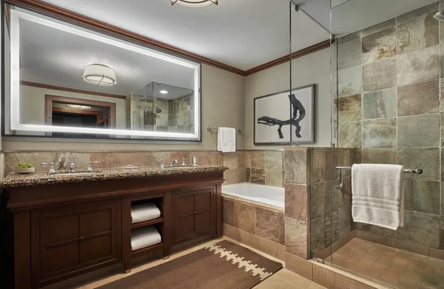 جناح تنفيذي، Four Seasons Resort Whistler 2/2