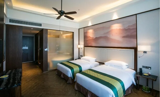 غرفة سوبيريور بسريرين منفصلين، Forest City Golf Hotel 3/7