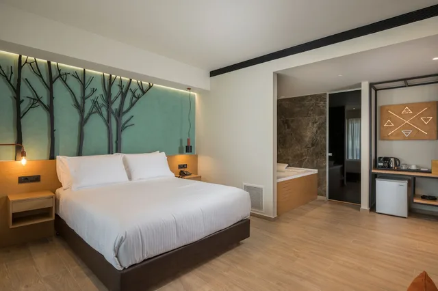 Junior Suite, Studio, Queen Bed, Sofa، Hyperion City Hotel & Spa 1/6