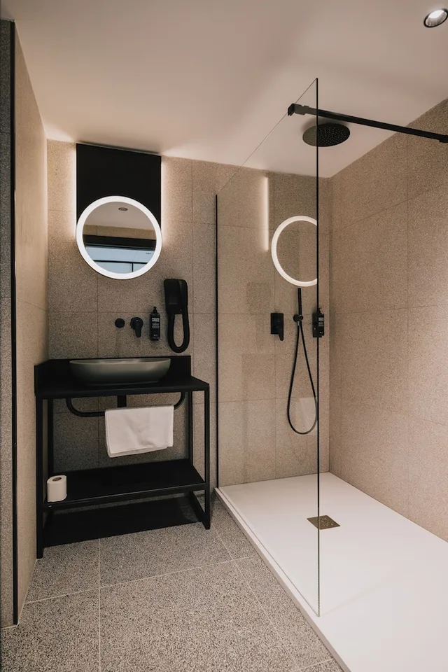 غرفة سوبيريور بسرير كينج بإطلالة على البحر، ibis Styles ST Pauls Bay Malta 6/8