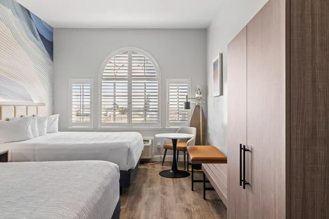 Room, 2 King Beds, Hotel Skye San Bruno 3/10