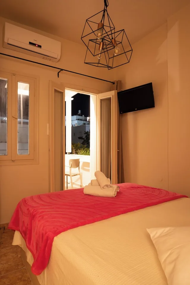 غرفة كلاسيكية بسرير كوين بإطلالة على المدينة، Villa Toula 8/10