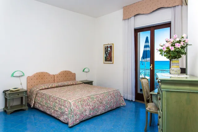 غرفة اقتصادية بسرير مزدوج بإطلالة على الحديقة في الملحق، Hotel Poseidon 10/10