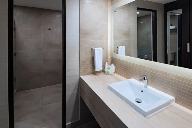 غرفة قياسية بسريرين مزدوجين، HOLIDAY INN GUATEMALA 8/10