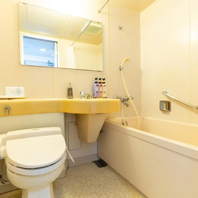 Room, Single, Hotel New Century 6/13
