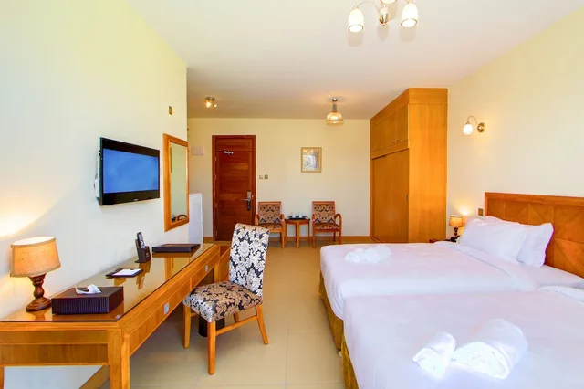 جناح بسرير كينج، Lotos Inn Suites 1/3