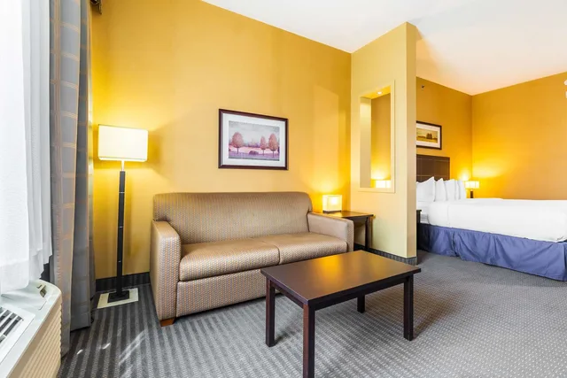 غرفة بسرير كينج، Quality Inn & Suites Victoriaville 4/7