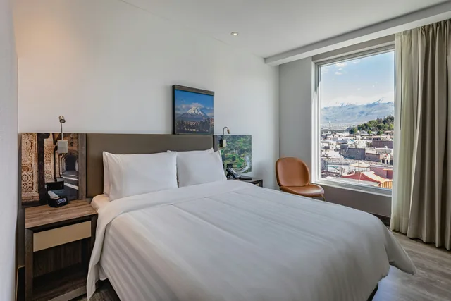 Room, Queen Bed, Scenic View، Hampton by Hilton Arequipa 1/3