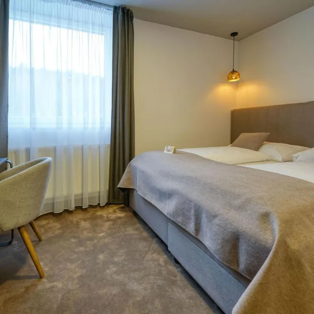 غرفة حصرية اقتصادية بسرير كينج، Grand Hotel Bellevue 2/10